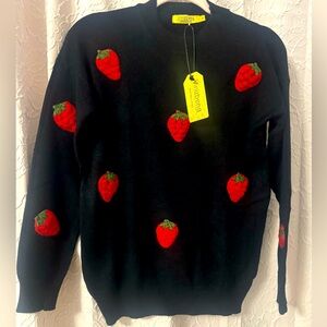 Vinizbena Sweater strawberries 🍓 
Small
New with tags